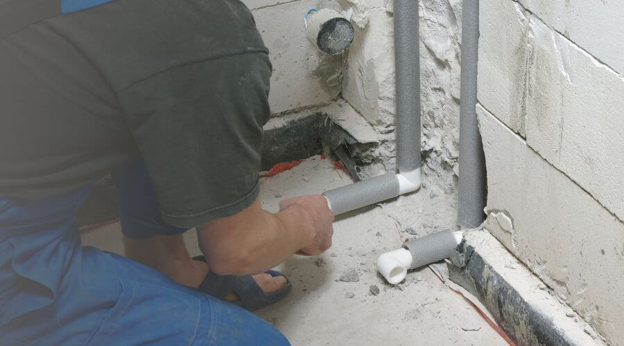 Expert burst pipe repair services in Midway, FL